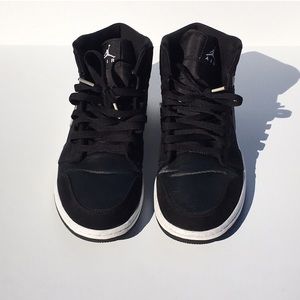 jordan 1 mid nylon black anthracite